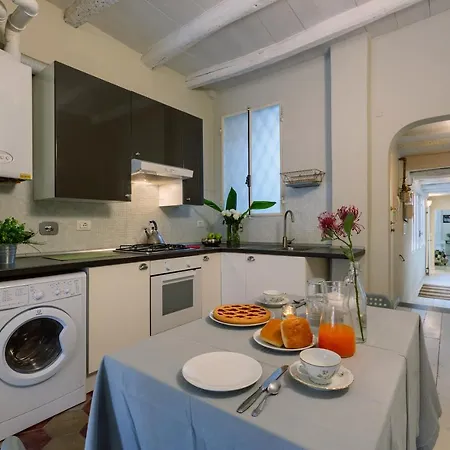 Guesthost - Universita E Centro Storico Mascarella Appartement