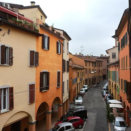 Universita E Centro Storico Mascarella شقة *