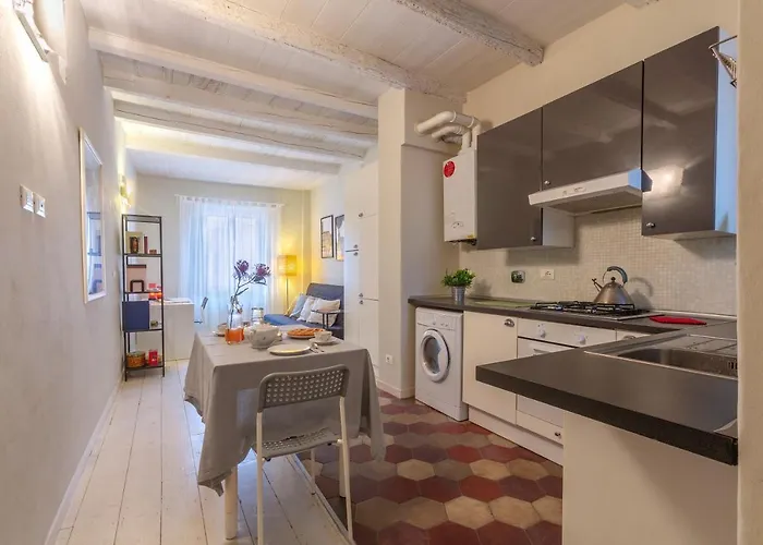 Guesthost - Universita E Centro Storico Mascarella *